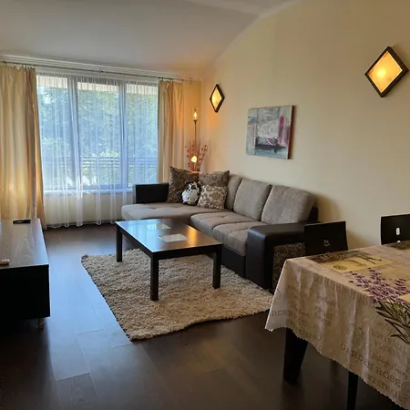 Anna Apartment